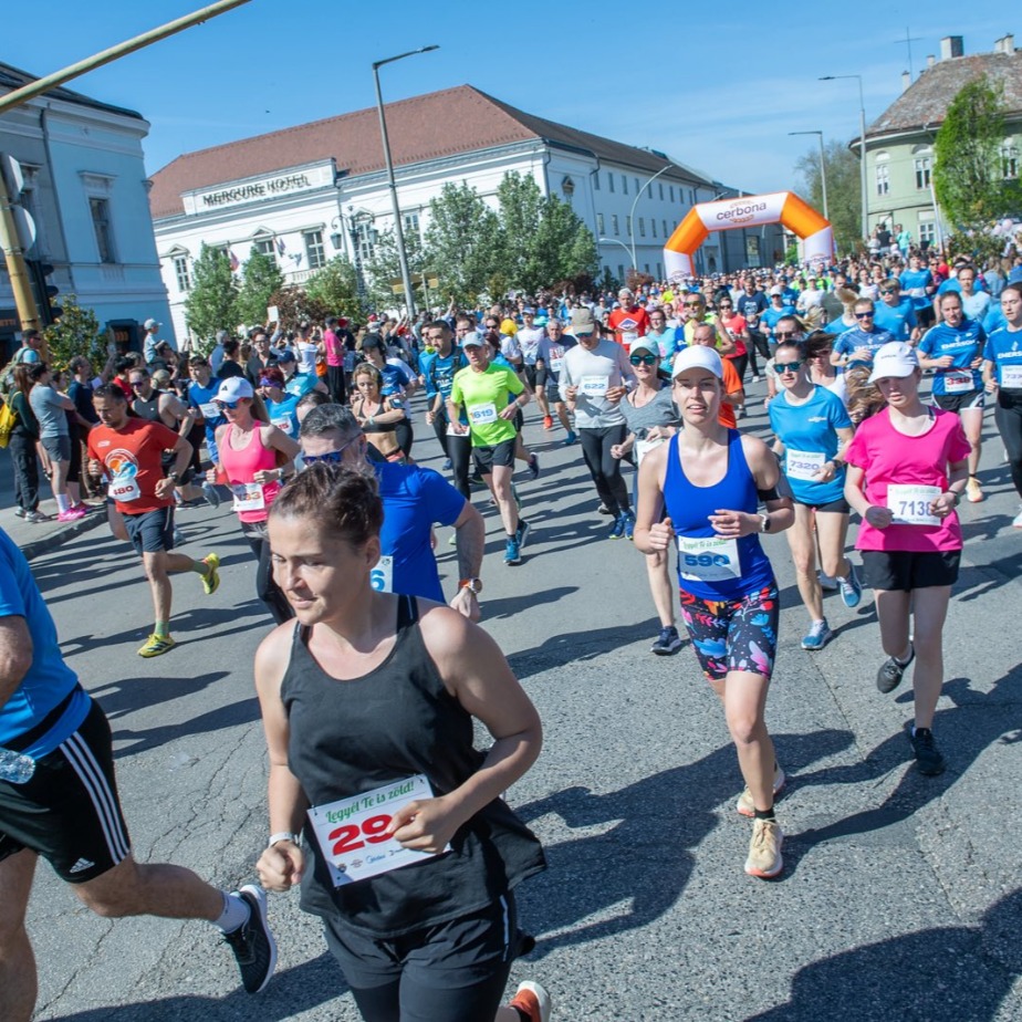 Rekord nevezés a <br> Cerbona <br> Félmaratonon!
