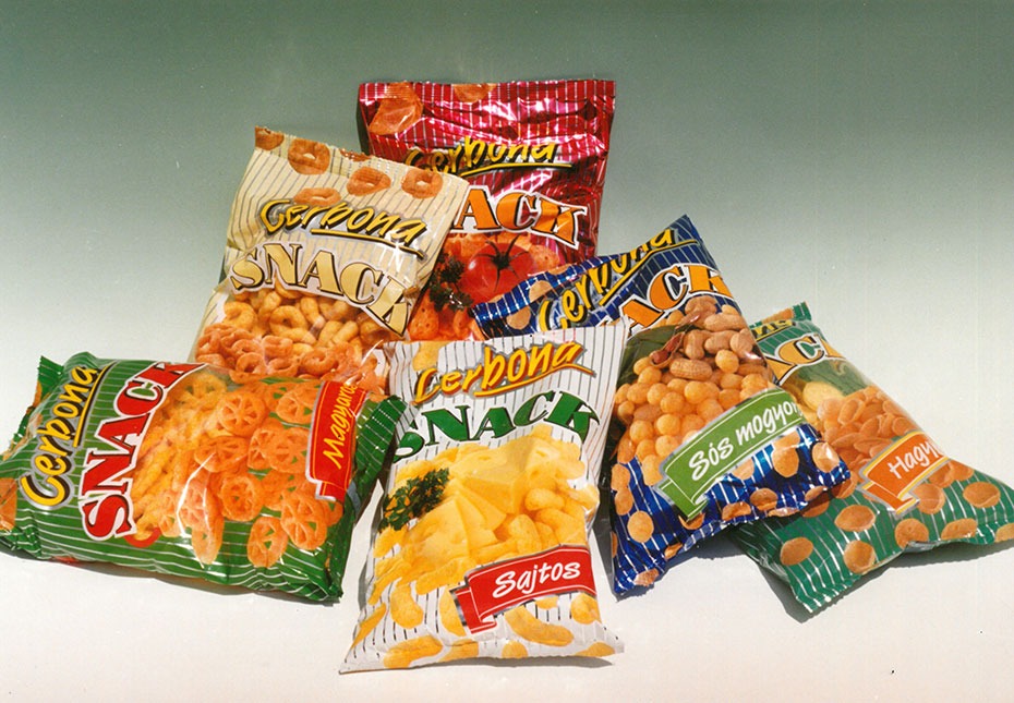 We start making classic cornflakes, potato and cereal based baked snacks, and chips under the spell of crackling.